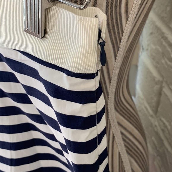 ANN Taylor Loft Navy Blue and White Stripe A-Line Pleated Skirt Size 8 - Picture 6 of 8
